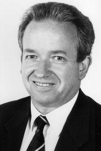 Robert E B Holland